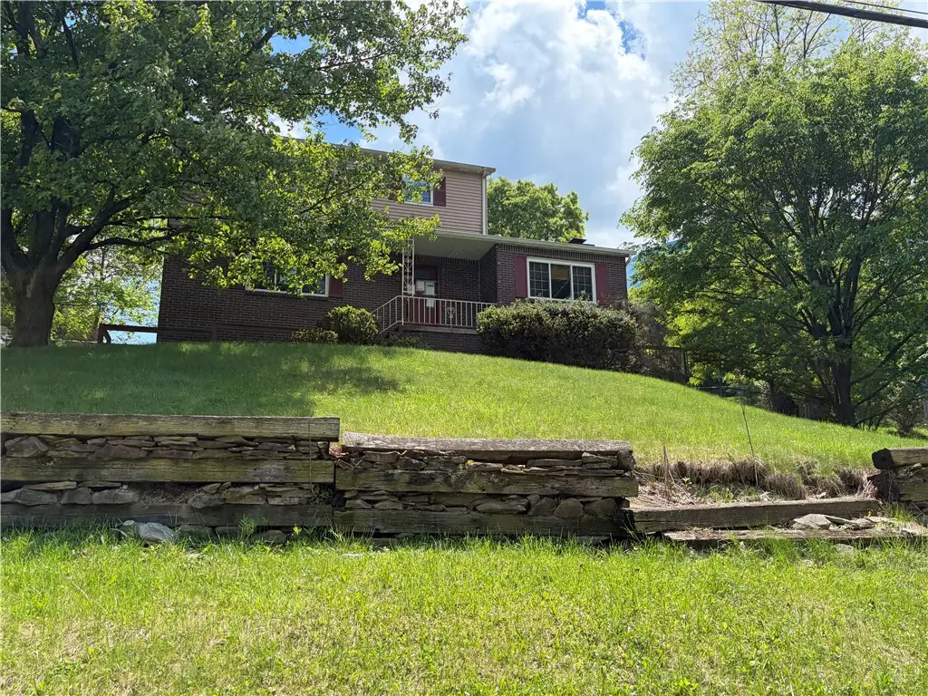 323 Morrow Dr, Pittsburgh, PA 15235 - #1
