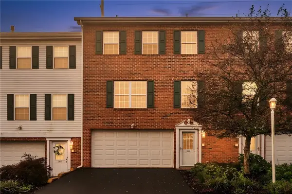 203 Northglen Ct, Gibsonia, PA 15044