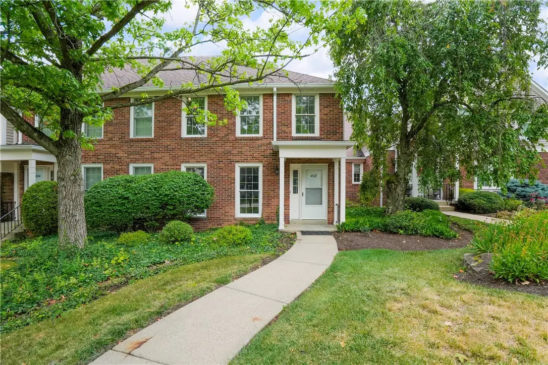 402 Royal Ct, Pittsburgh, PA 15234 - #1