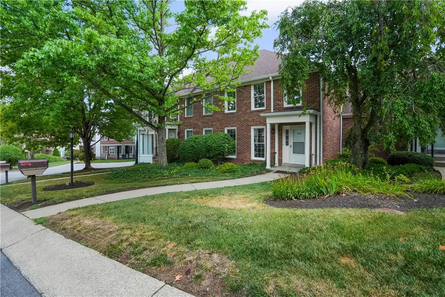 402 Royal Ct, Pittsburgh, PA 15234 - #2