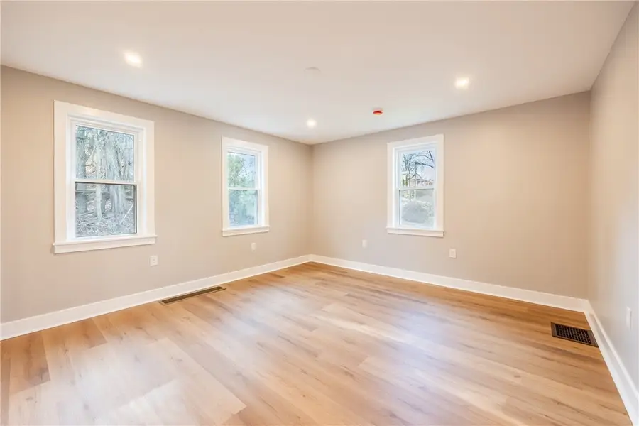5 N Park Rd, Pittsburgh, PA 15229 - #3