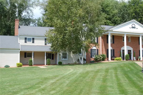 182 Windsor Ridge #51, New Castle, PA 16105