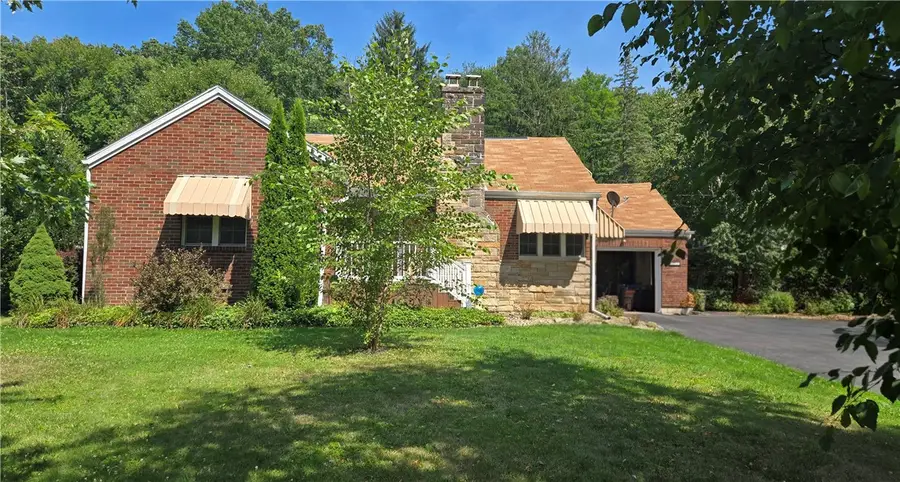420 N Keel Ridge Rd, Hermitage, PA 16148 - #2