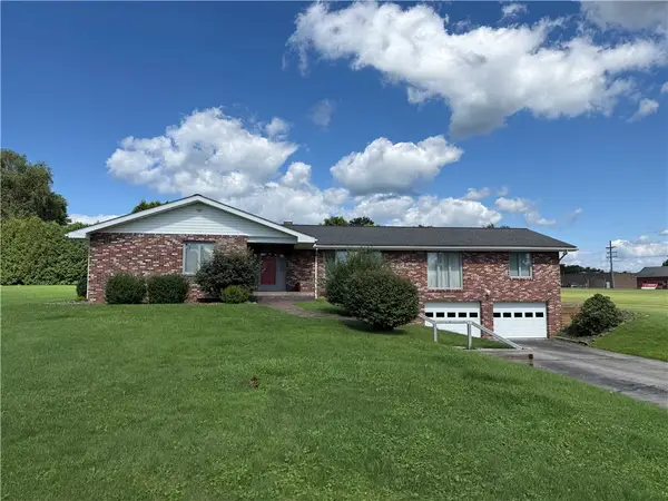 915 Mcknight Road, Indiana, PA 15701