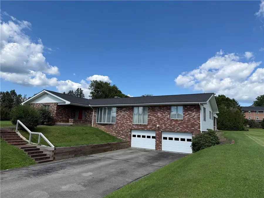 915 Mcknight Road, Indiana, PA 15701 - #2