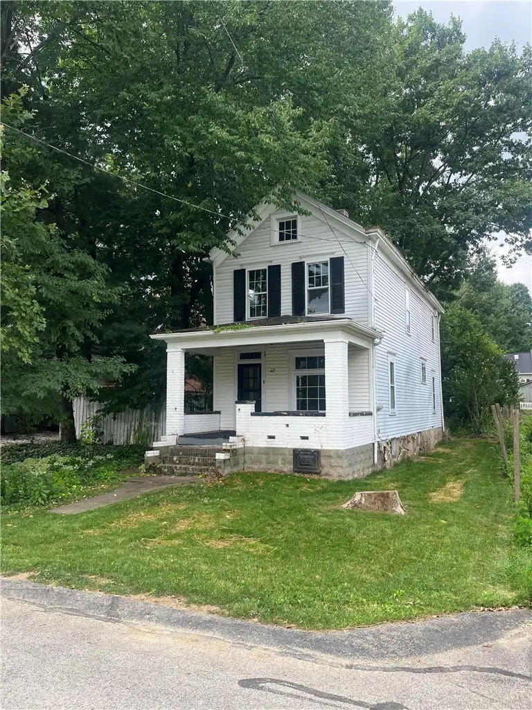612 7th Ave, Beaver Falls, PA 15010 - #1