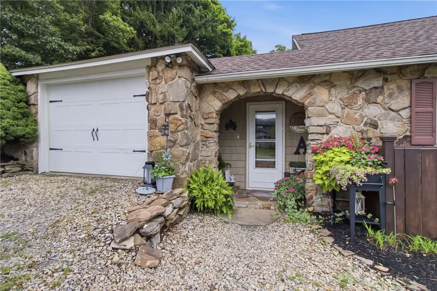 539 Clawson St, Punxsutawney, PA 15767 - #2
