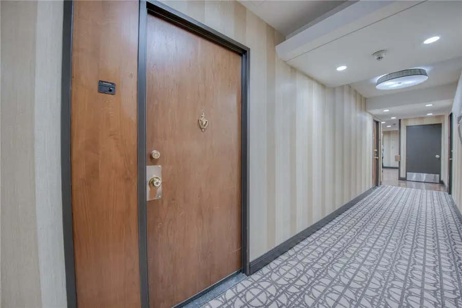 320 Fort Duquesne Blvd #26N, Pittsburgh, PA 15222 - #2
