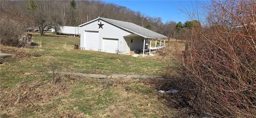 152 Reynoldsville Sykesville Rd, Reynoldsville, PA 15851 - #3