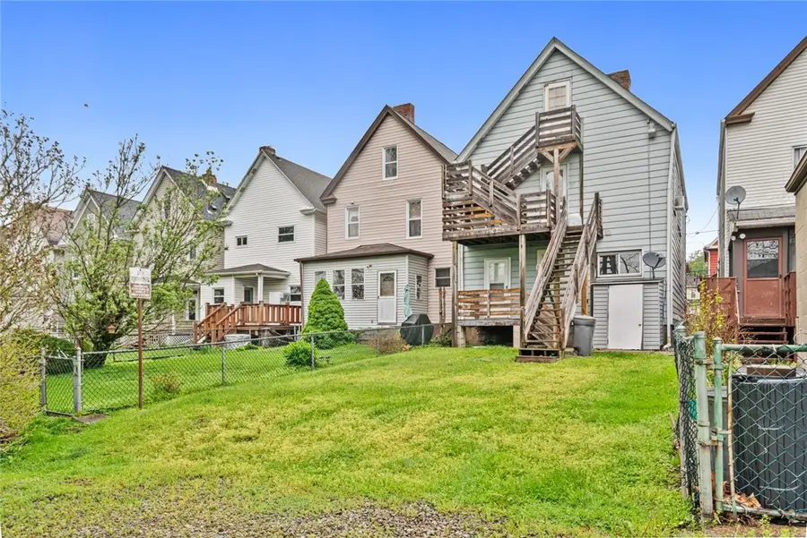 641 6th St, Pitcairn, PA 15140 - #3