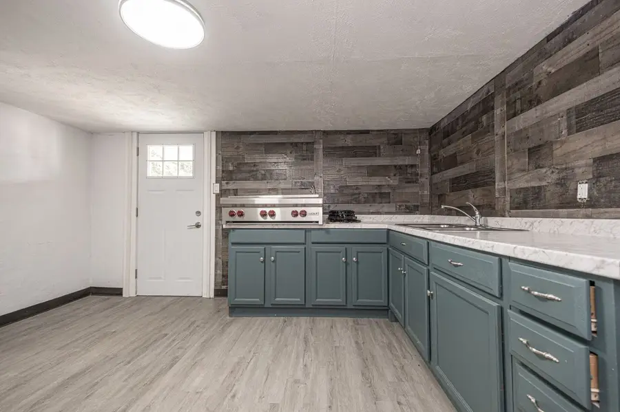 735 1/2 7th Avenue, Coraopolis, PA 15108 - #2