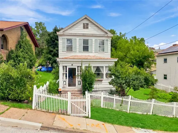115 E Woodford Avenue, Carrick, PA 15210
