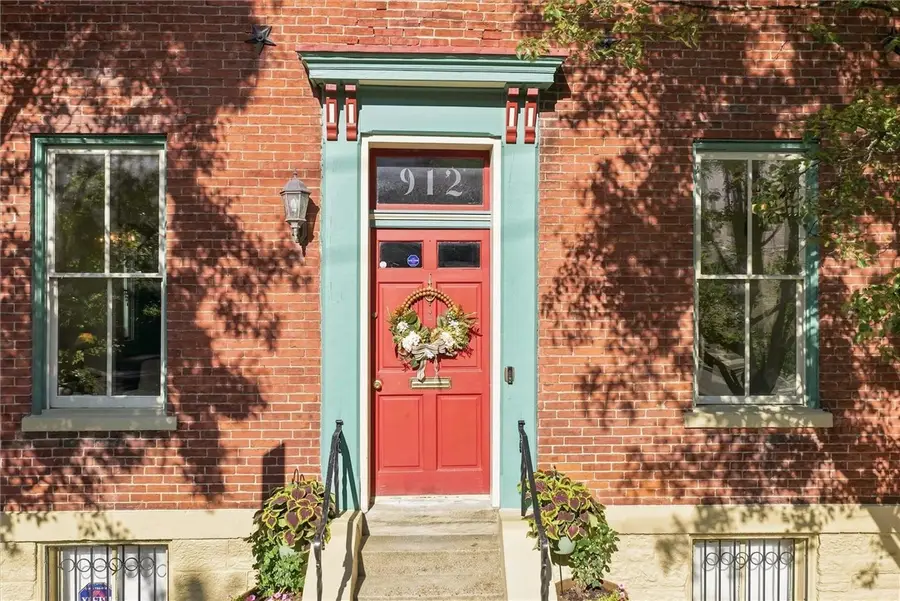 912 Galveston Ave, Pittsburgh, PA 15233 - #2