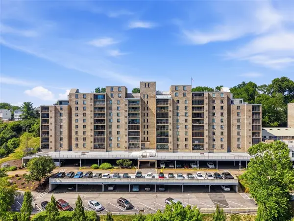 2160 Greentree Road #105W, Pittsburgh, PA 15220