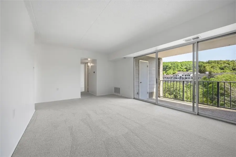 2160 Greentree Road #105W, Pittsburgh, PA 15220 - #3