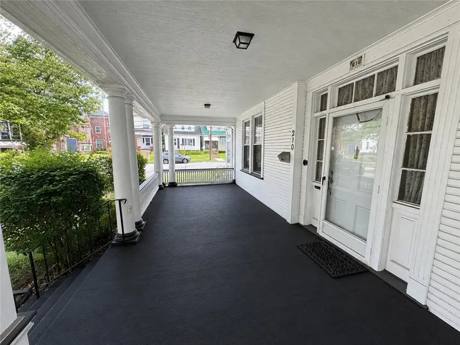 210 Washington Ave, Vandergrift, PA 15690 - #3