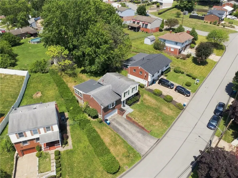 167 Crescent Gardens Dr, Penn Hills, PA 15235 - #3