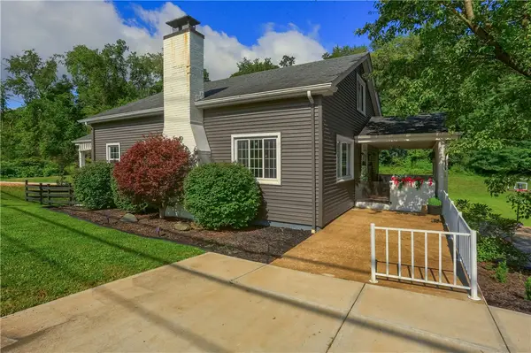 2324 Forest Grove Road, Coraopolis, PA 15108