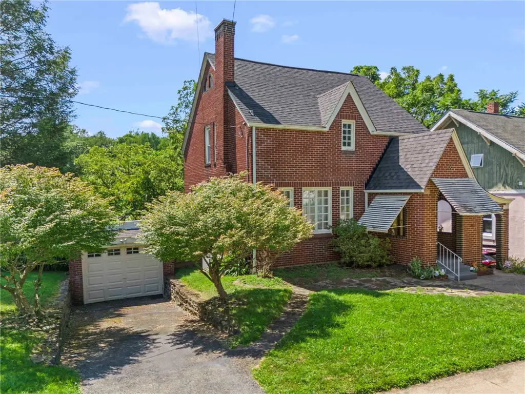 103 Dewey Ave, Washington, PA 15301 - #1
