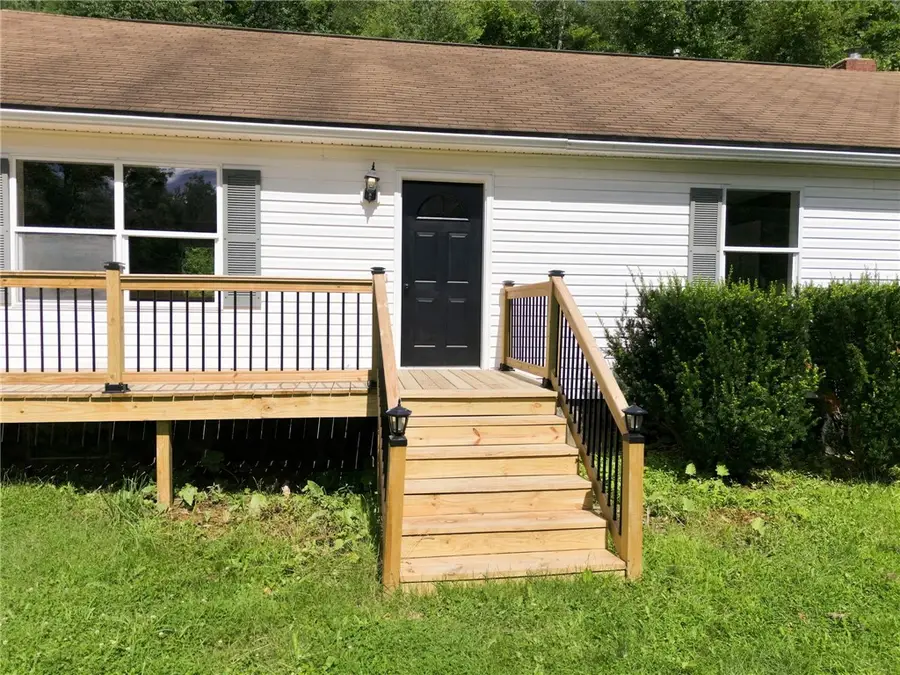 358 Kaylor Frogtown Rd, Chicora, PA 16025 - #2