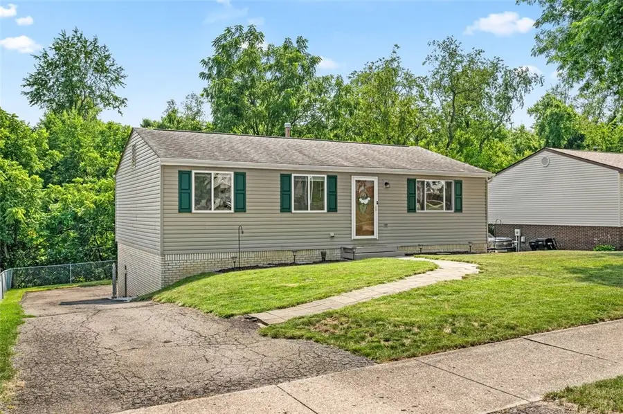 114 Darnley Dr, Coraopolis, PA 15108 - #2