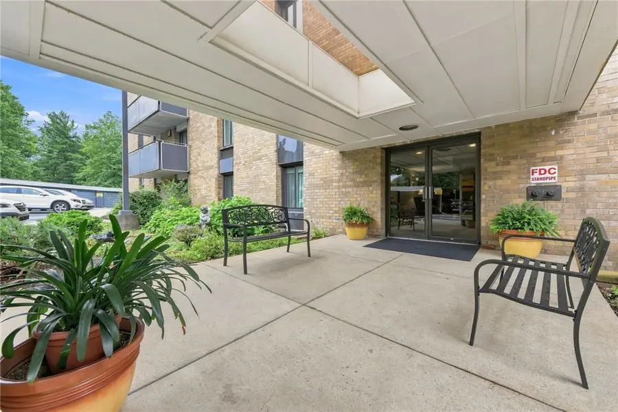 820 E Beau St. #5J, Washington, PA 15301 - #2