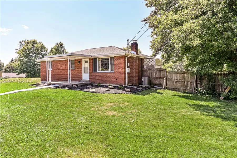 100 Beaver Ct, Jeannette, PA 15644 - #3