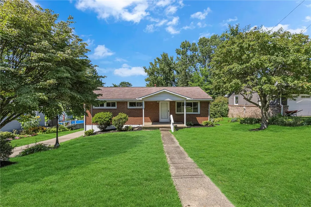 217 Greenwood Dr, New Brighton, PA 15066 - #1