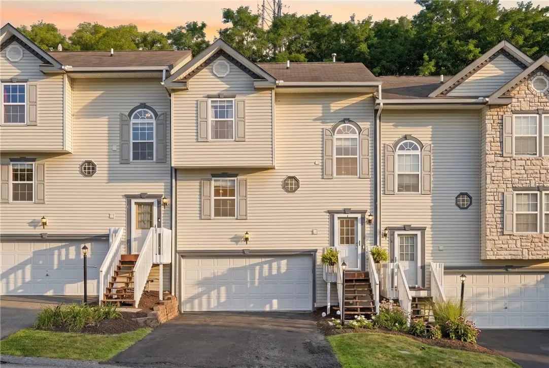 115 Cathedral Ct, Carnegie, PA 15106 - #1