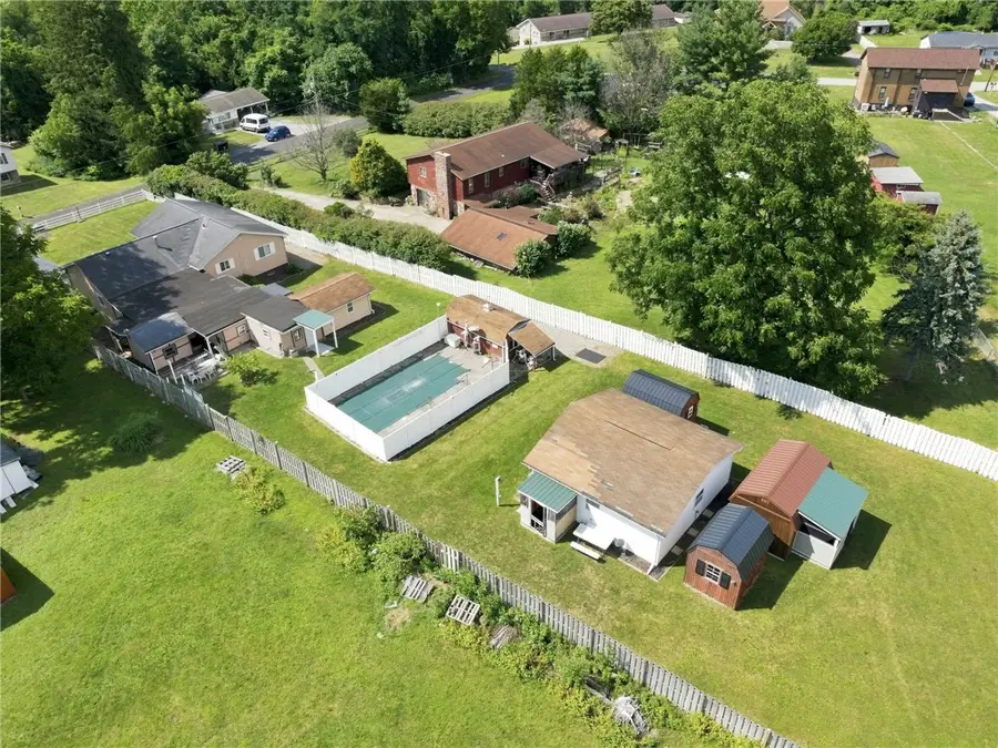 222 Dewitt Ave, Connellsville, PA 15425 - #3