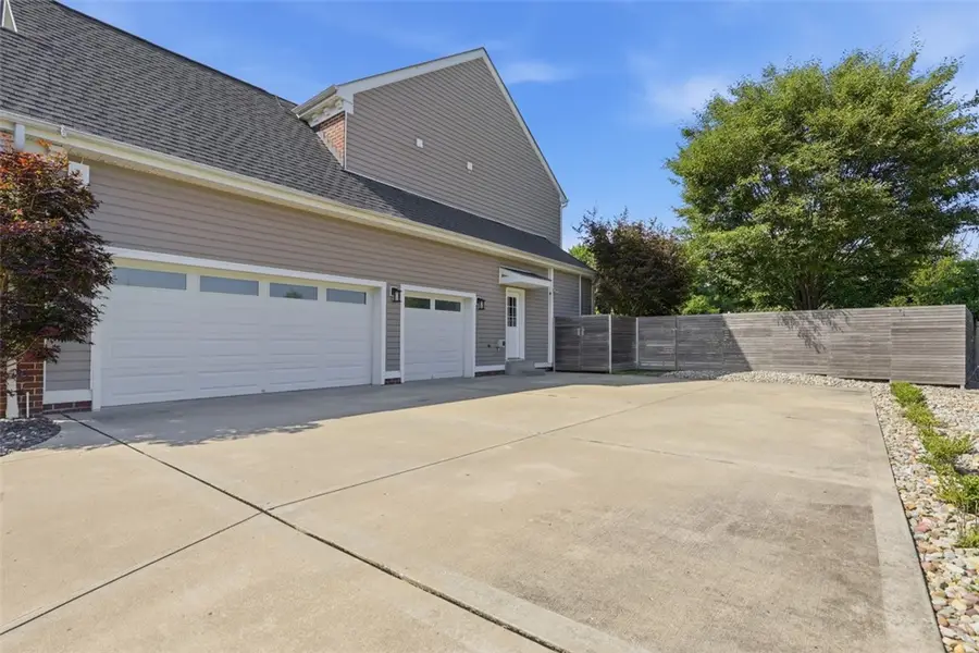 209 Stonecrest Ct, Gibsonia, PA 15044 - #2