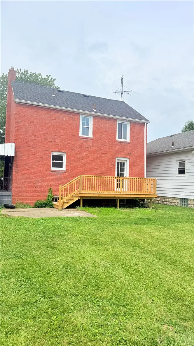 2310 Delaware Ave, New Castle, PA 16105 - #2