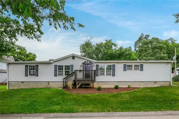 121 Duquesne Ave, Dravosburg, PA 15034