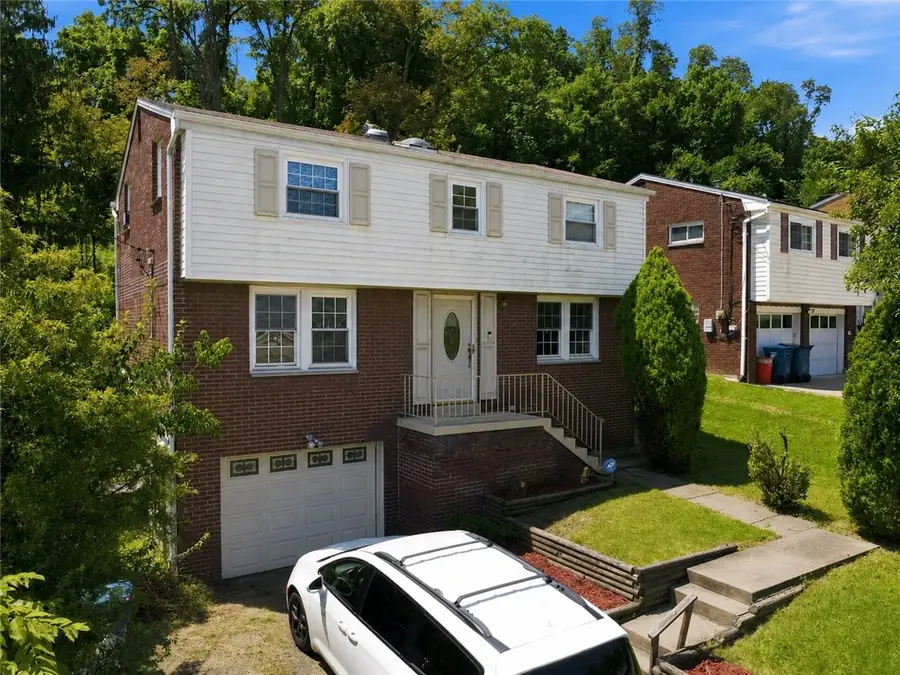 51 Dundalk Dr, Pittsburgh, PA 15235 - #2