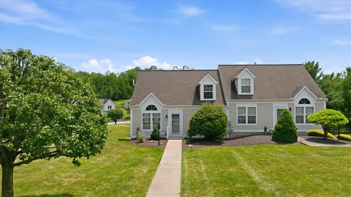 121 Sedeca Dr, Canonsburg, PA 15317 - #1