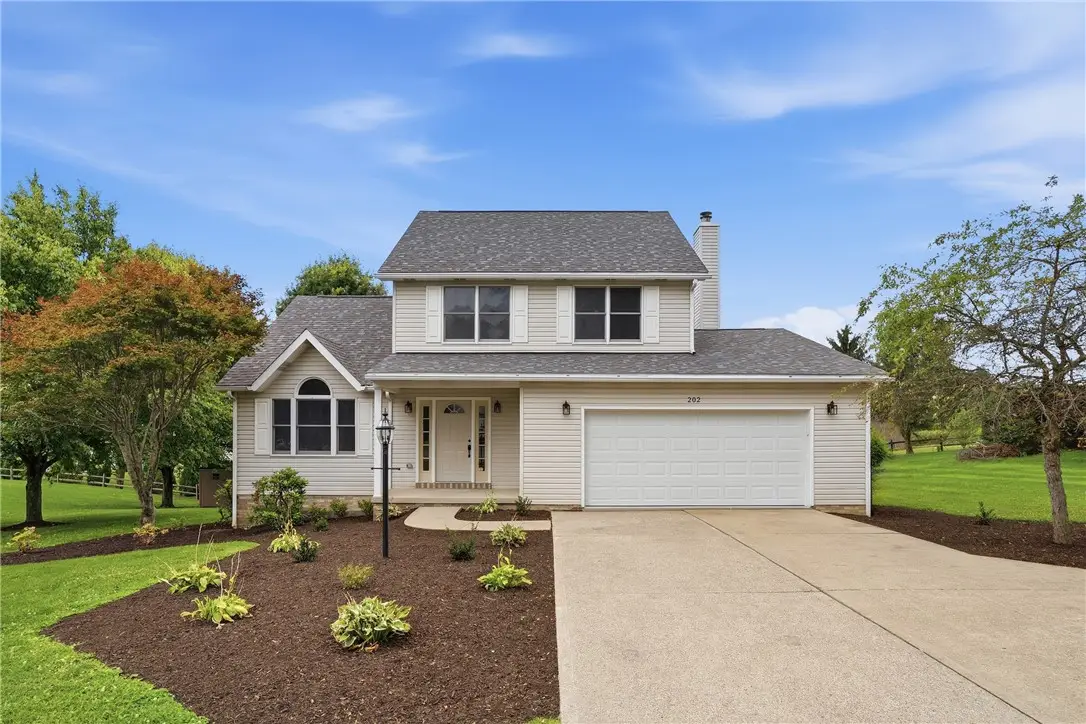 202 Holyoke Rd, Butler, PA 16001 - #1
