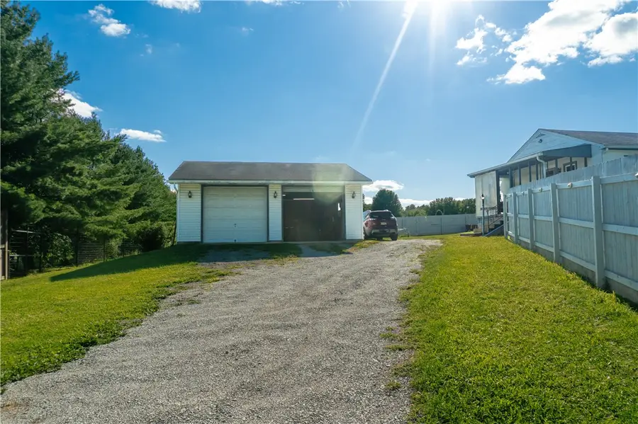 2254 Mercer Butler Pike, Grove City, PA 16127 - #3