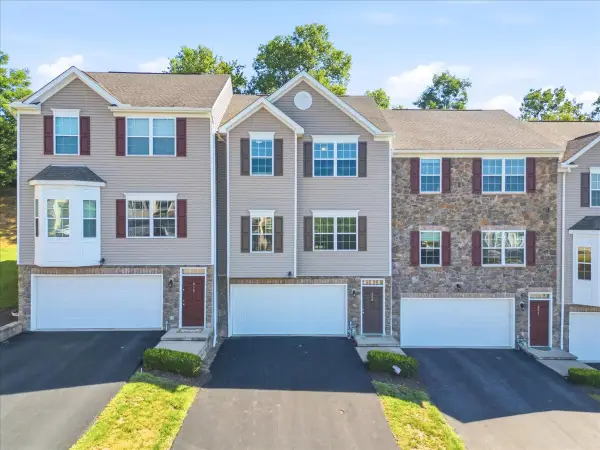608 Freedom Drive, Carnegie, PA 15106
