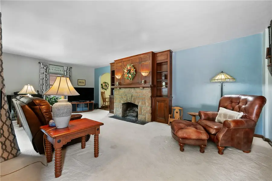 808 Catalpa Street, New Kensington, PA 15068 - #2