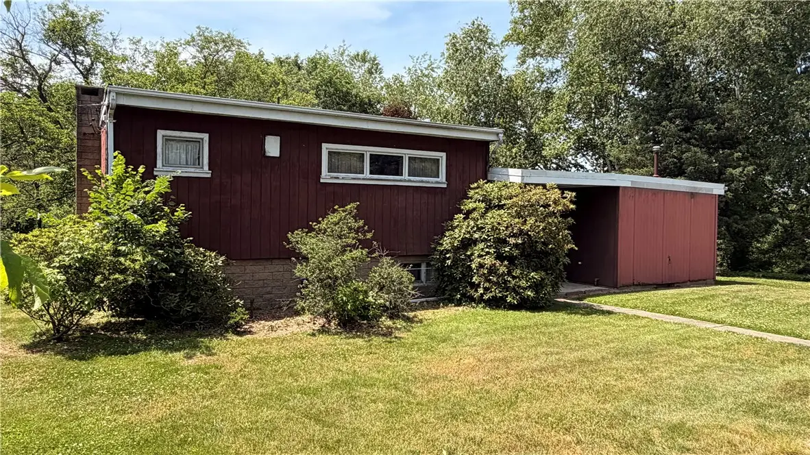 555 Bradys Ridge Rd, Beaver, PA 15009 - #1