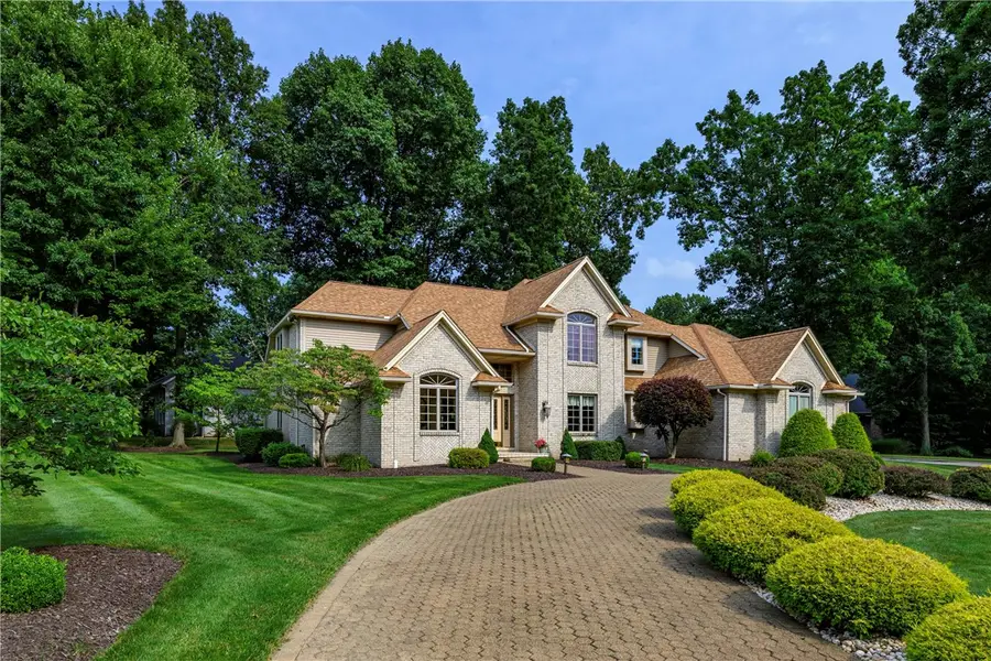 204 Stirling Dr, Butler, PA 16001 - #2