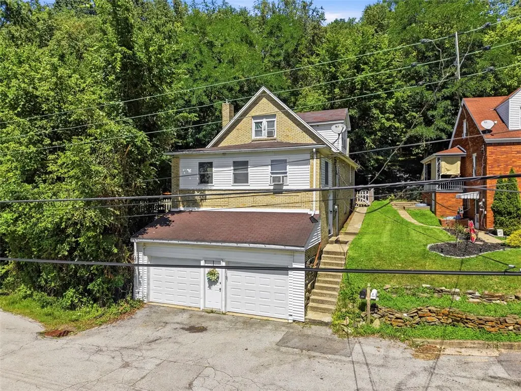 504 Howard St, Ambridge, PA 15003 - #1