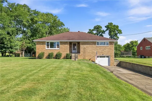 22 Mason Dr, Coraopolis, PA 15108