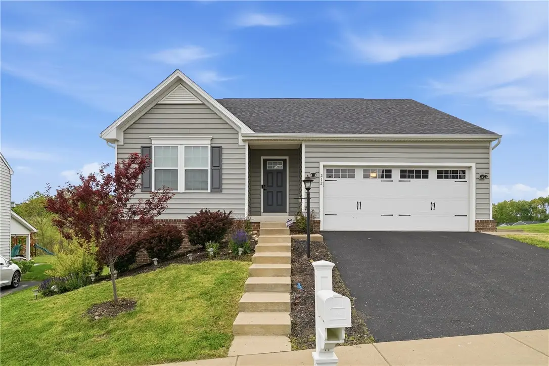 212 Saddle Ridge Dr, Oakdale, PA 15071 - #1
