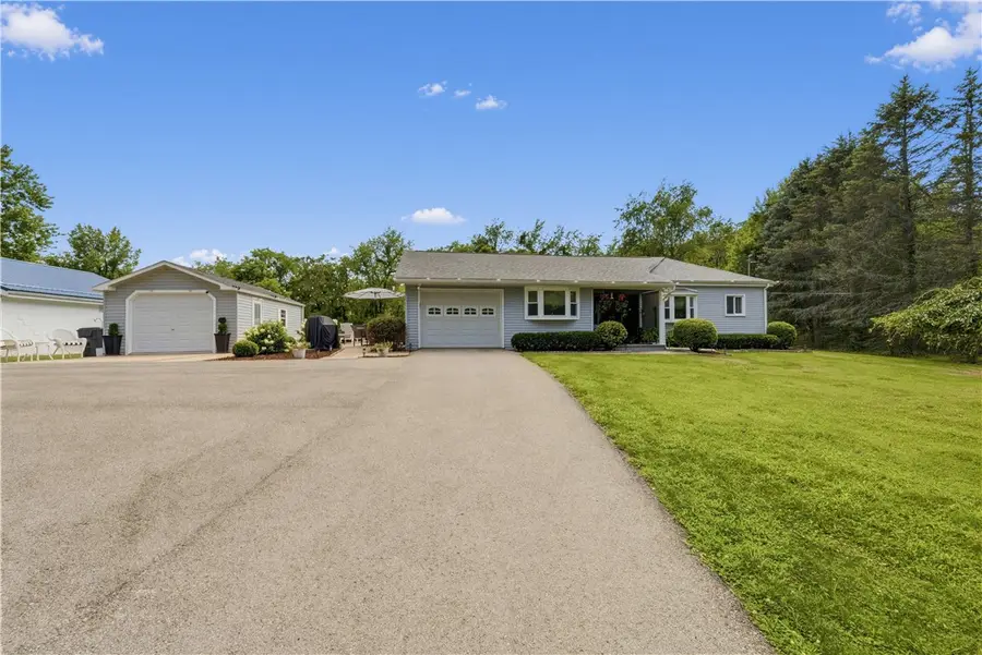 216 Hartzell Rd, Zelienople, PA 16063 - #3