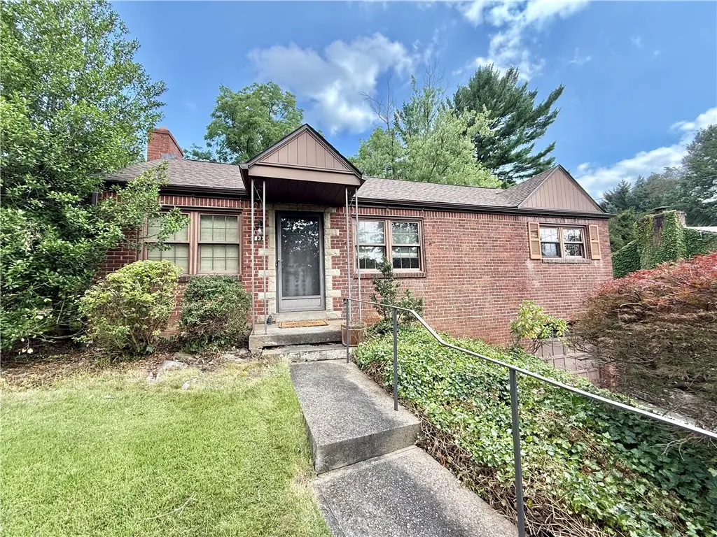 1027 Lindendale Dr, Pittsburgh, PA 15243 - #1
