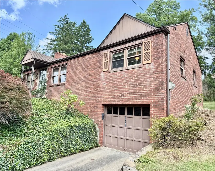 1027 Lindendale Dr, Pittsburgh, PA 15243 - #3