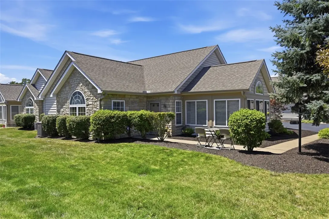 1737 Heather Heights Dr, Crescent, PA 15046 - #1