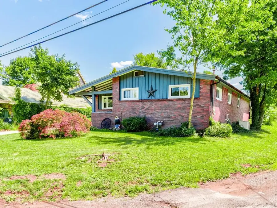 111 Fronko St, Monaca, PA 15061 - #2