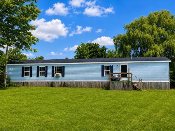 518 Shadyrest Rd, Ellwood City, PA 16117